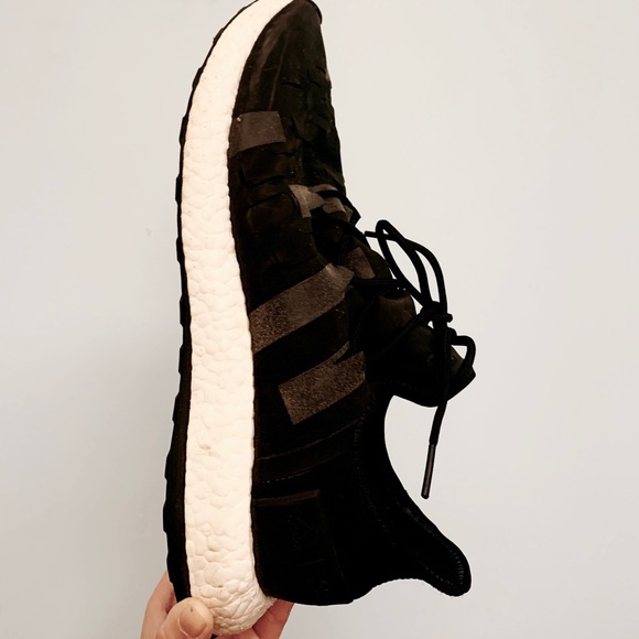 Adidas Y-3 Ultraboost Runner - Picture 3 of 5